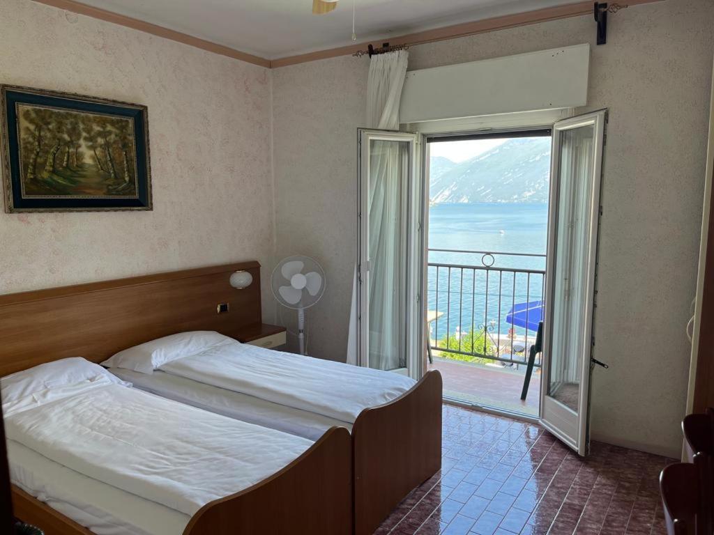 Hotel Alla Noce Limone sul Garda Exterior photo